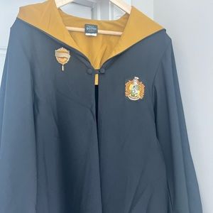 Hufflepuff Robe Bundle. Official Universal Studios.